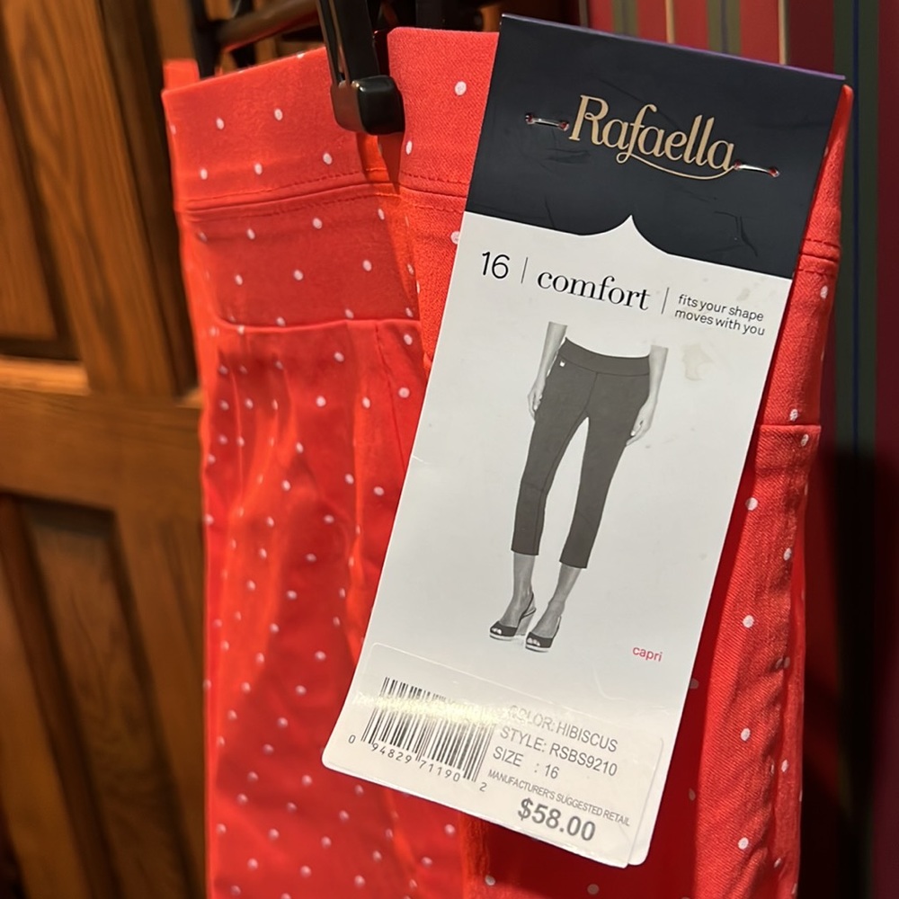 NWT Capris - Picture 5 of 5